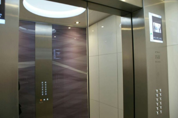  تعمیرات تخصصی آسانسور